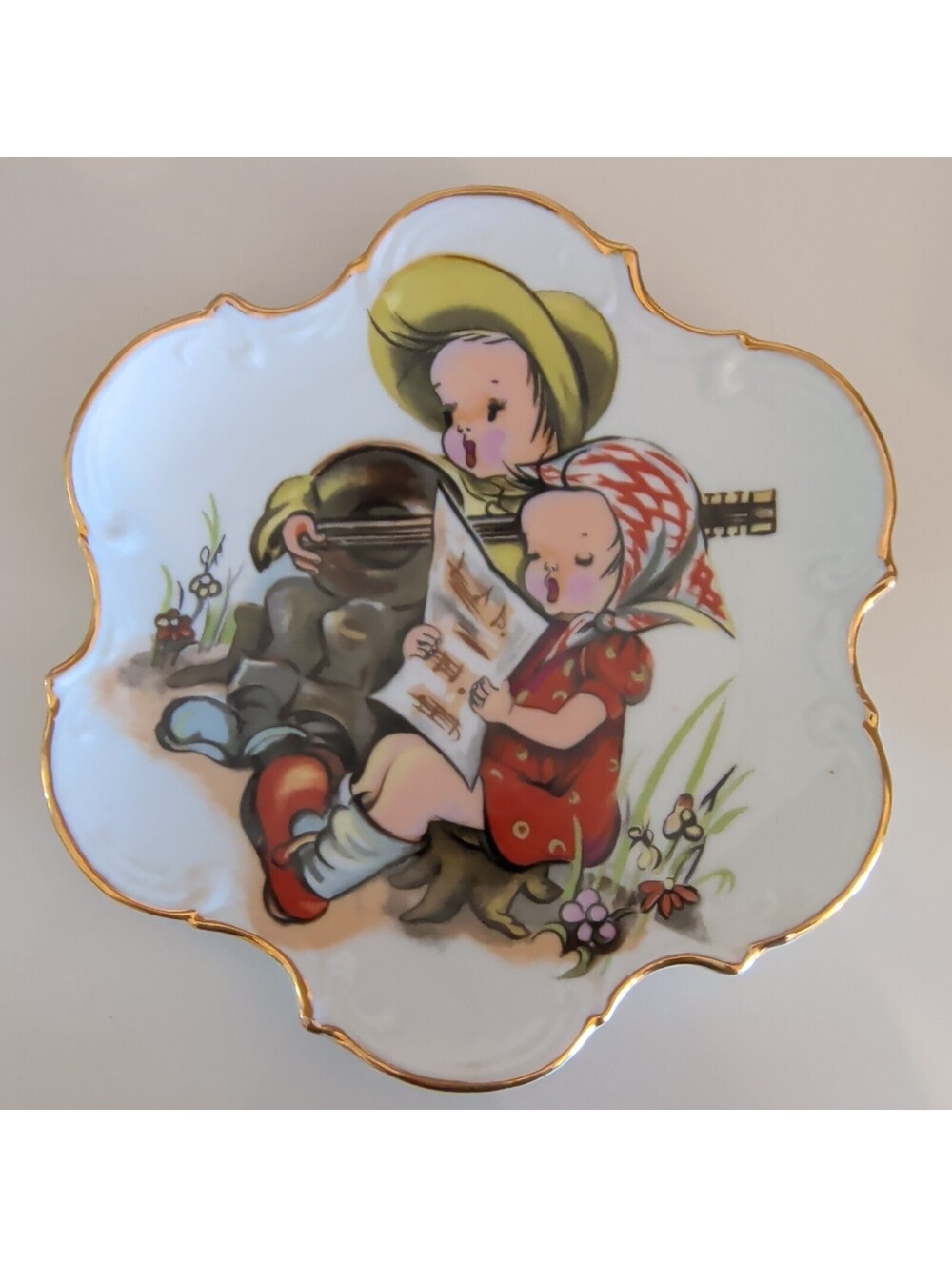 Porcelain Collector Plate P-354 Hummel Style Children Scene Gold Trim
